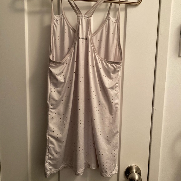 [3/23$]✨ White Workout Tank Top - Picture 2 of 3